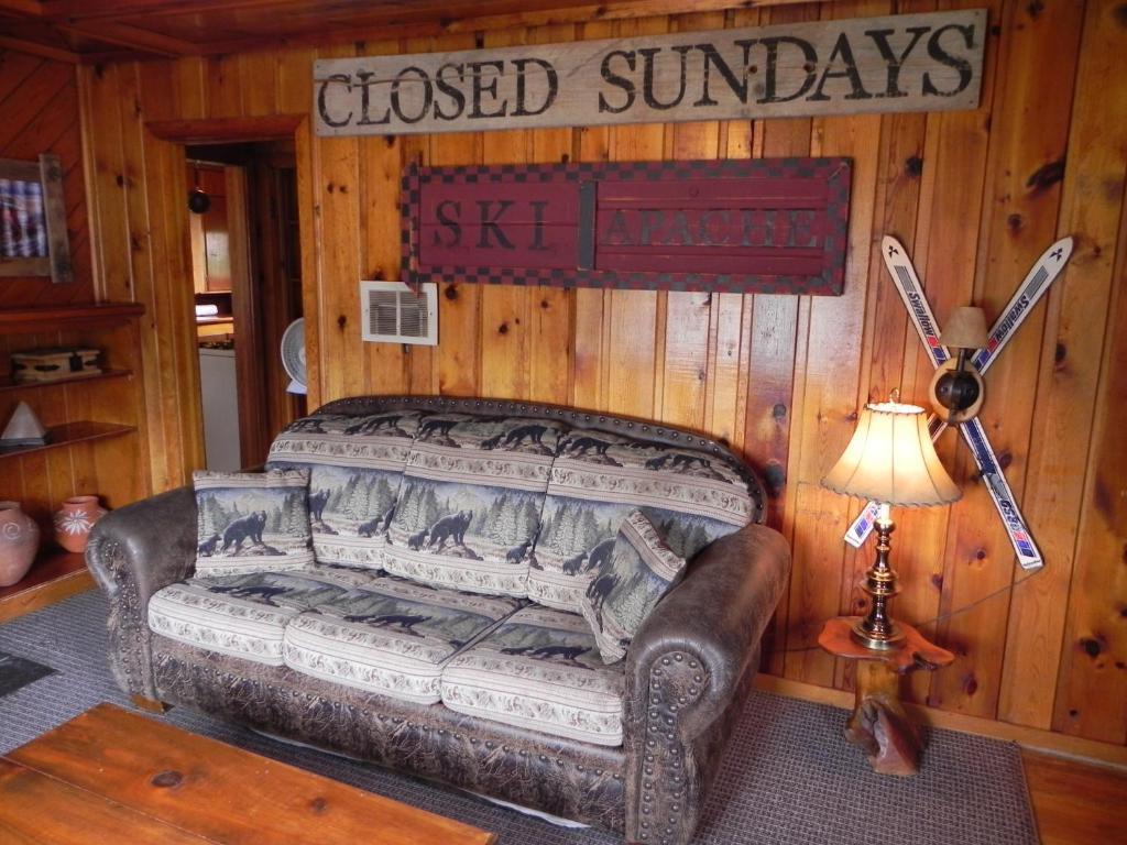 Apache Village Cabins Ruidoso Rum bild